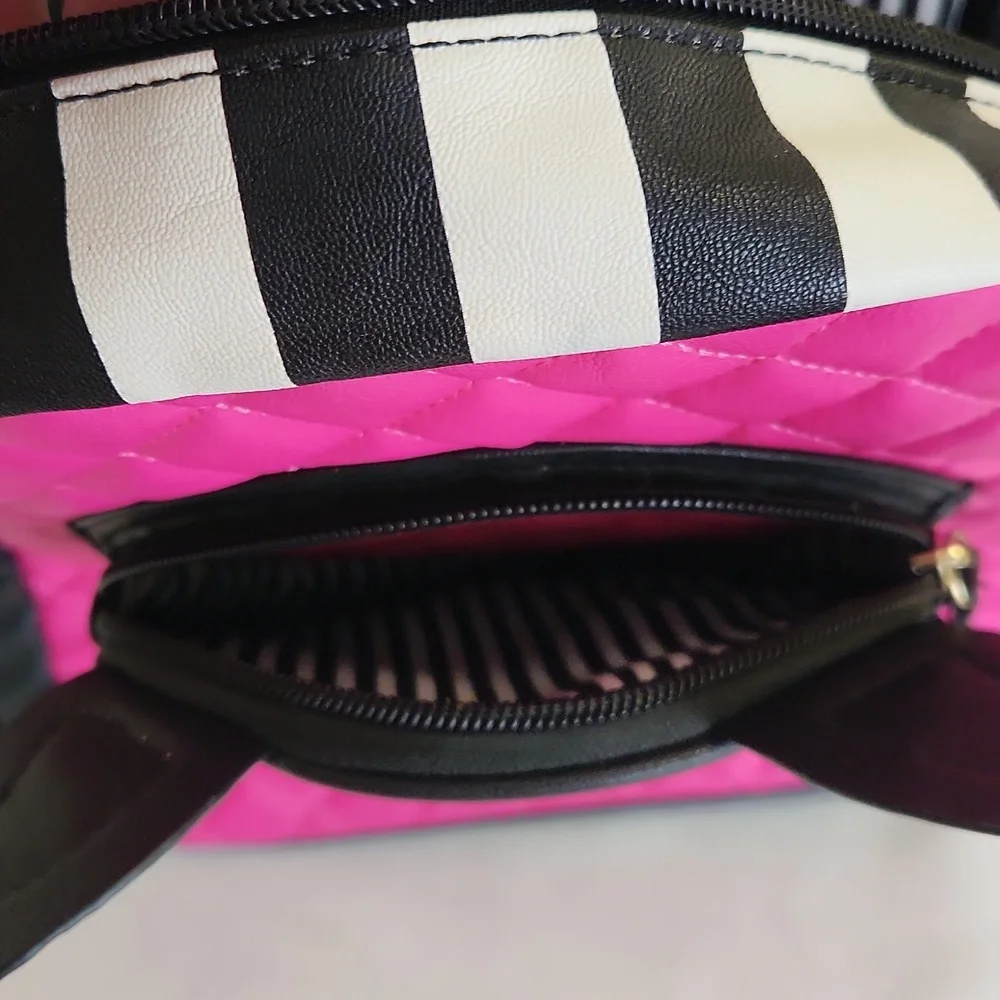 Betsey Johnson Frenchie Puppy Dog Backpack. Quilted Pink Black White. Size 13x11